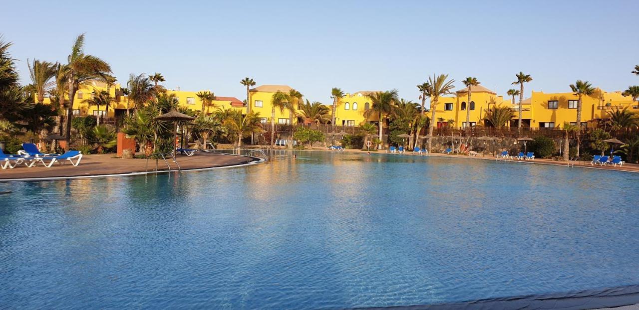 Tamarindo I Piscinas De Agua Salada Apartment Corralejo Exterior photo
